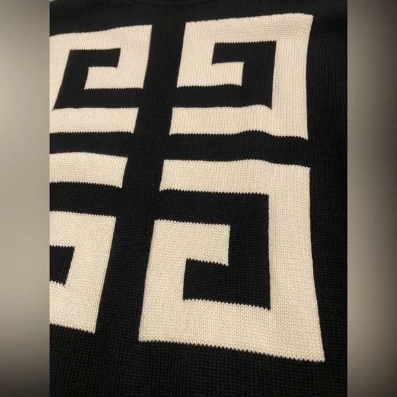 Givenchy sweater - Picture 13 of 14